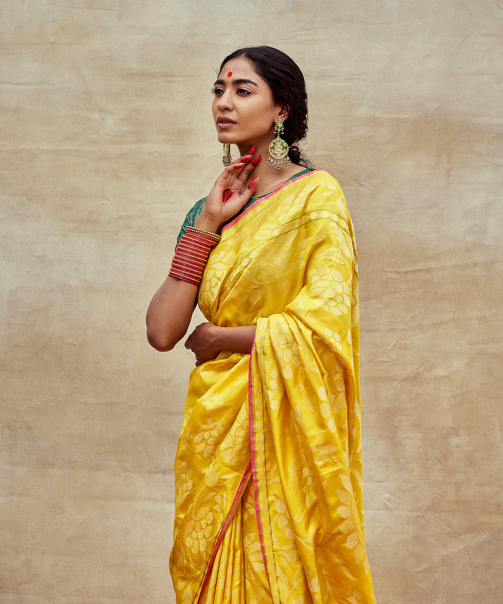 Yellow_Handloom_Real_Zari_Pure_Katan_Silk_Pitambari_Banarasi_Saree_WeaverStory_01