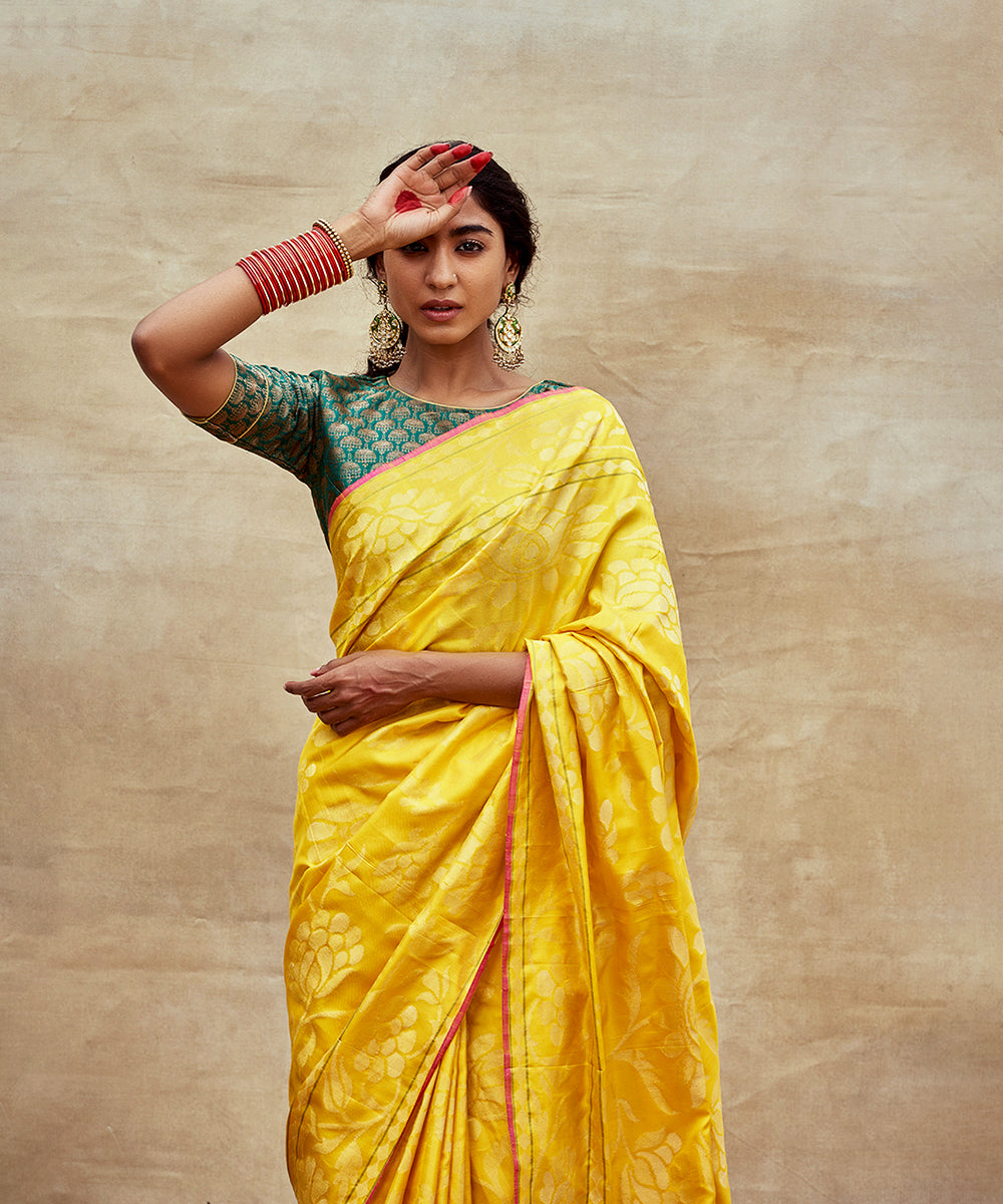 Yellow_Handloom_Real_Zari_Pure_Katan_Silk_Pitambari_Banarasi_Saree_WeaverStory_02