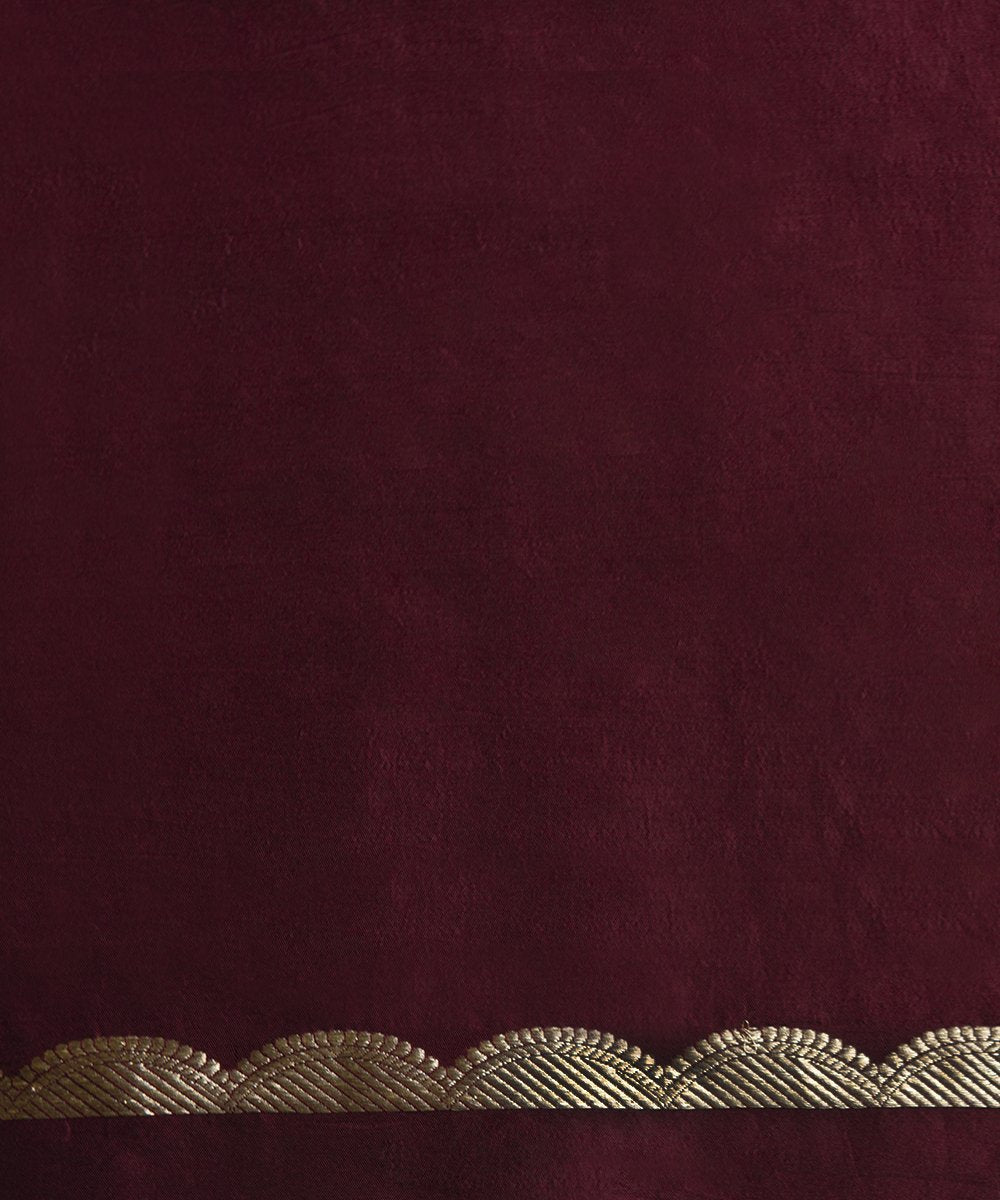Wine_Handloom_Pure_Satin_Silk_Saree_With_Rose_Flower_Motifs_and_Scalloped_Borders_WeaverStory_05