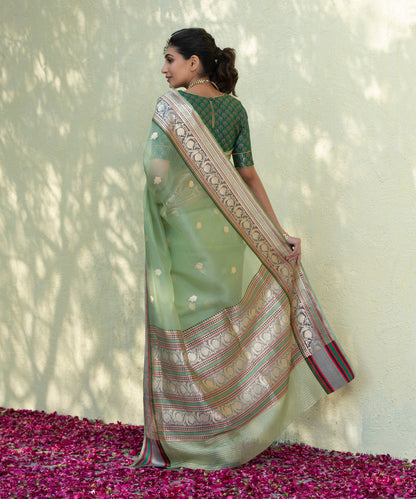 Handloom_Green_Kora_Silk_Banarasi_Saree_With_Grey_Satin_Kadhwa_Meenakari_Border_WeaverStory_03