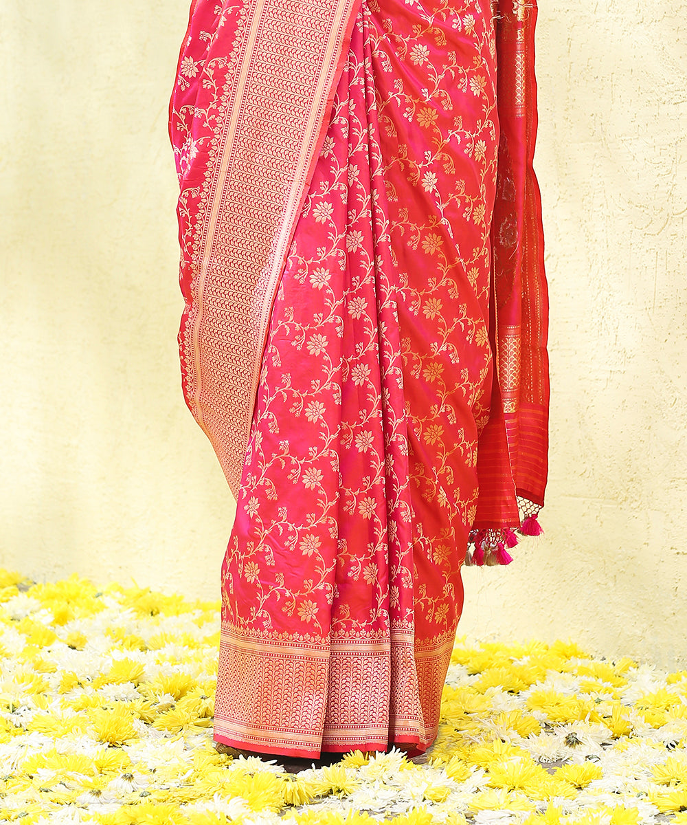 Pink_Handloom_Pure_Katan_Silk_Banarasi_Saree_with_Flower_Motifs_WeaverStory_04
