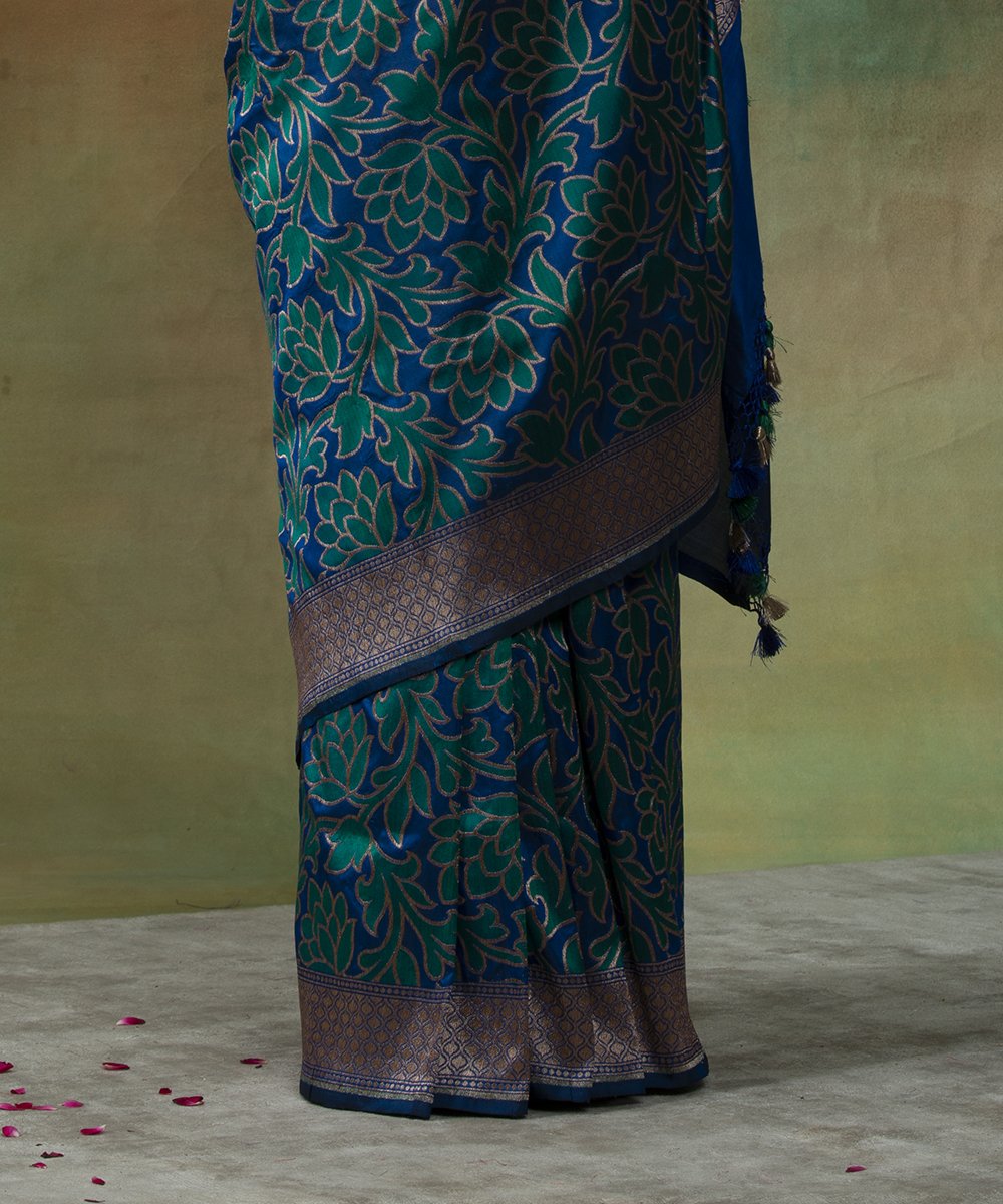 Handloom_Green_And_Blue_Katan_Silk_Banarasi_Saree_with_Antique_Zari_Jangla_WeaverStory_04