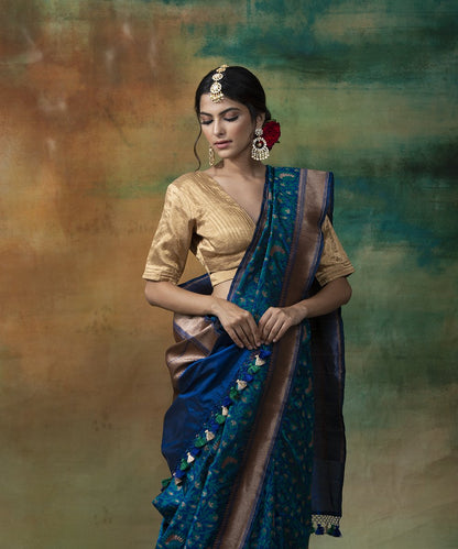 Handloom_Blue_And_Peacock_Green_Reshmi_Jaal_Banarasi_Saree_With_Antique_Zari_WeaverStory_01