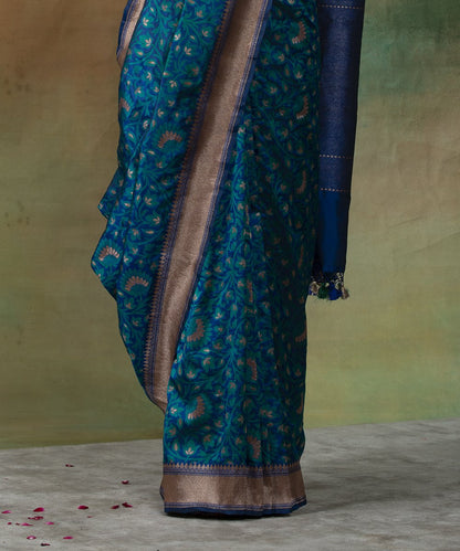 Handloom_Blue_And_Peacock_Green_Reshmi_Jaal_Banarasi_Saree_With_Antique_Zari_WeaverStory_05