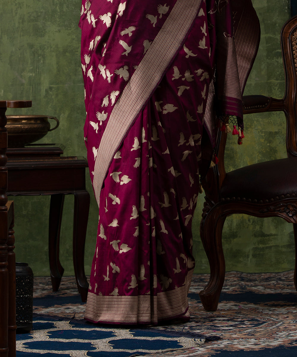 Handloom_Purple_Pure_Katan_Silk_Banarasi_Saree_with_Double_Wrap_Cutwork_Jaal_WeaverStory_04