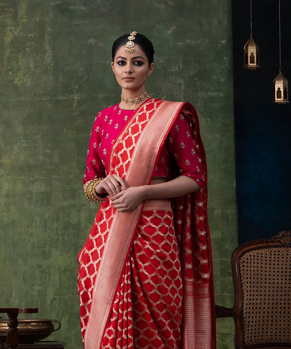 Red_Handloom_Pure_Katan_Silk_Banarasi_Saree_with_Cutwork_Mughal_Jaal_WeaverStory_01