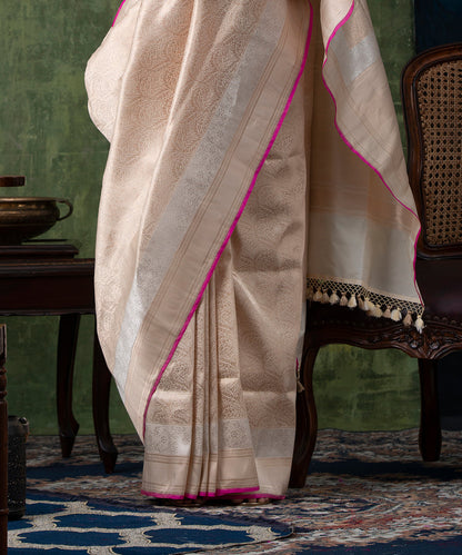 Handloom_Offwhite_Kimkhab_Pure_Katan_Silk_Banarasi_Saree_WeaverStory_04