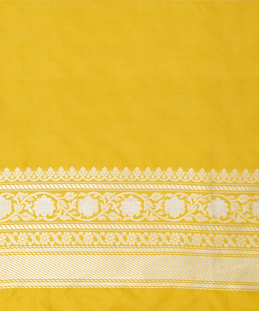 Handloom_Yellow_Pure_Katan_Silk_Banarasi_Sona_Rupa_Kadhwa_Jangla_Saree_WeaverStory_05