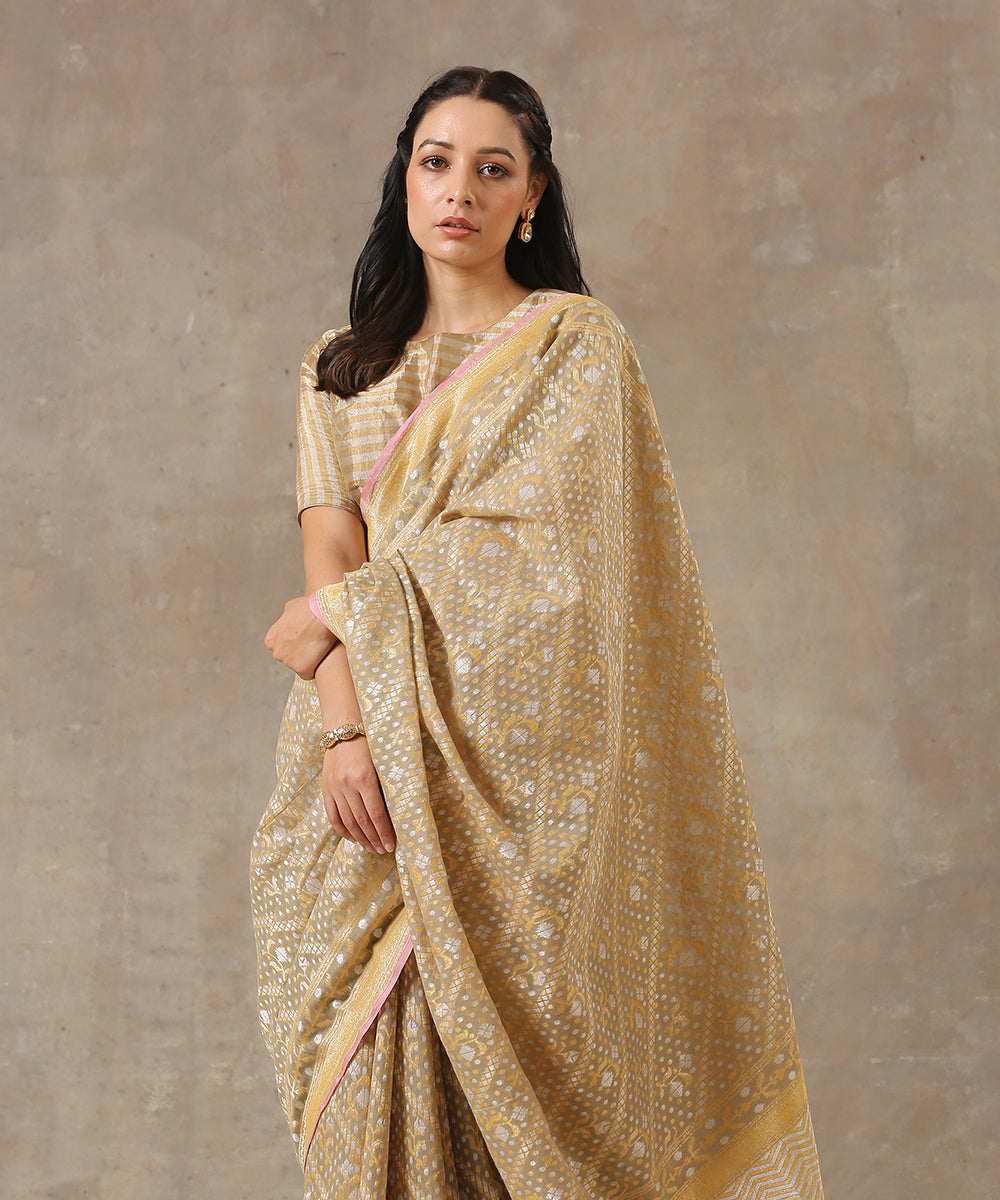 Handloom_Beige_Cotton_Banarasi_Jamdani_Saree_with_Aada_Jaal_WeaverStory_01