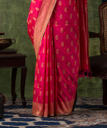 Hot_Pink_Handloom_Pure_Katan_Silk_Banarasi_Saree_with_Cutwork_Booti_WeaverStory_04