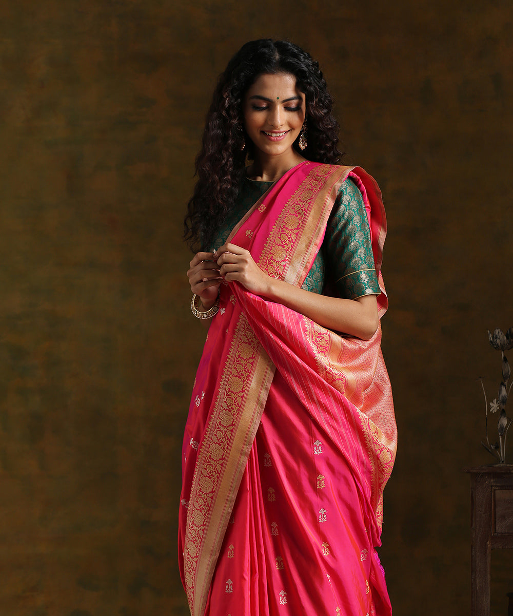 Handloom_Pink_And_Orange_Dual_Tone_Pure_Katan_Silk_Banarasi_Saree_with_Kadhwa_Booti_WeaverStory_01