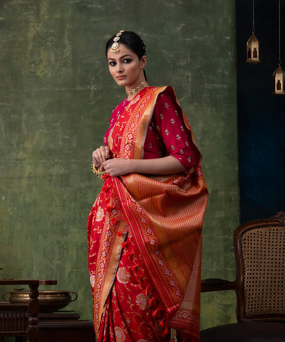 Red_Handloom_Pure_Katan_Silk_Banarasi_Saree_with_Cutwork_Jamdani_Weave_WeaverStory_01