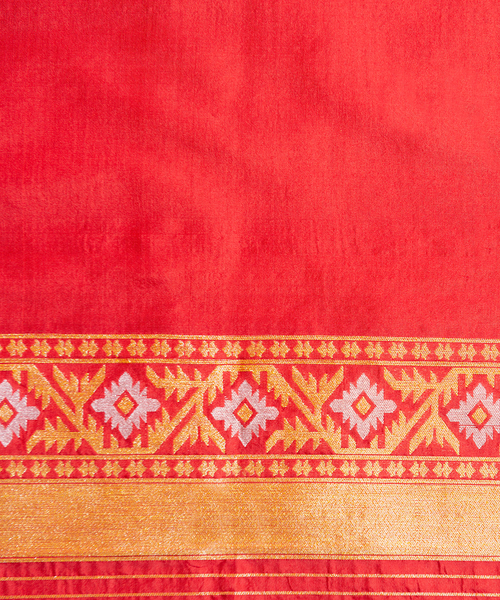 Red_Handloom_Pure_Katan_Silk_Banarasi_Saree_with_Cutwork_Jamdani_Weave_WeaverStory_05
