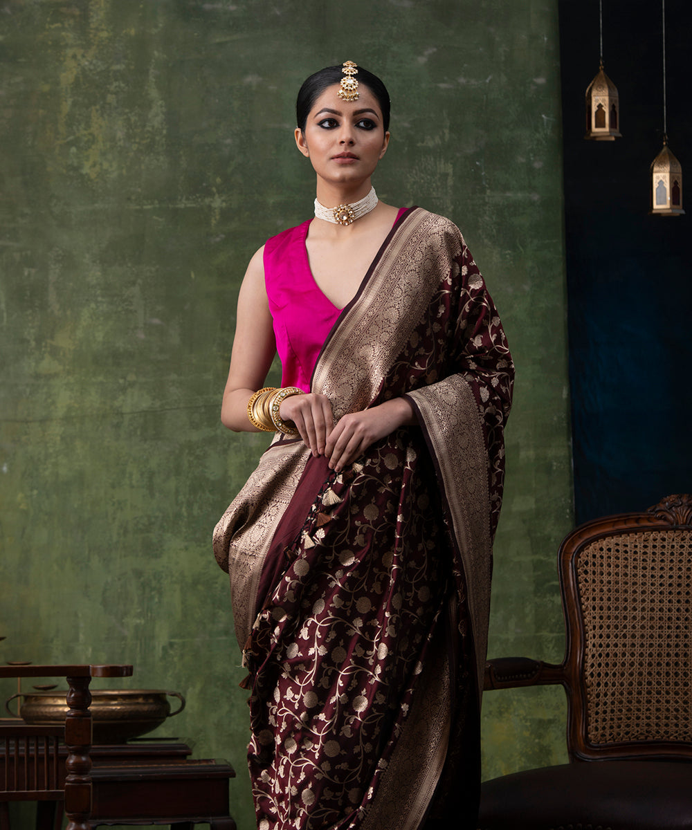 Handloom_Chocolate_Brown_Pure_Katan_Silk_Banarasi_Saree_with_Cutwork_Jangla_WeaverStory_01