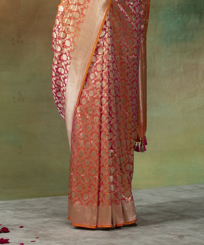 Handloom_Peach_And_Orange_Dual_Tone_Katan_Silk_Intricate_Jaal_Banarasi_Saree_WeaverStory_04