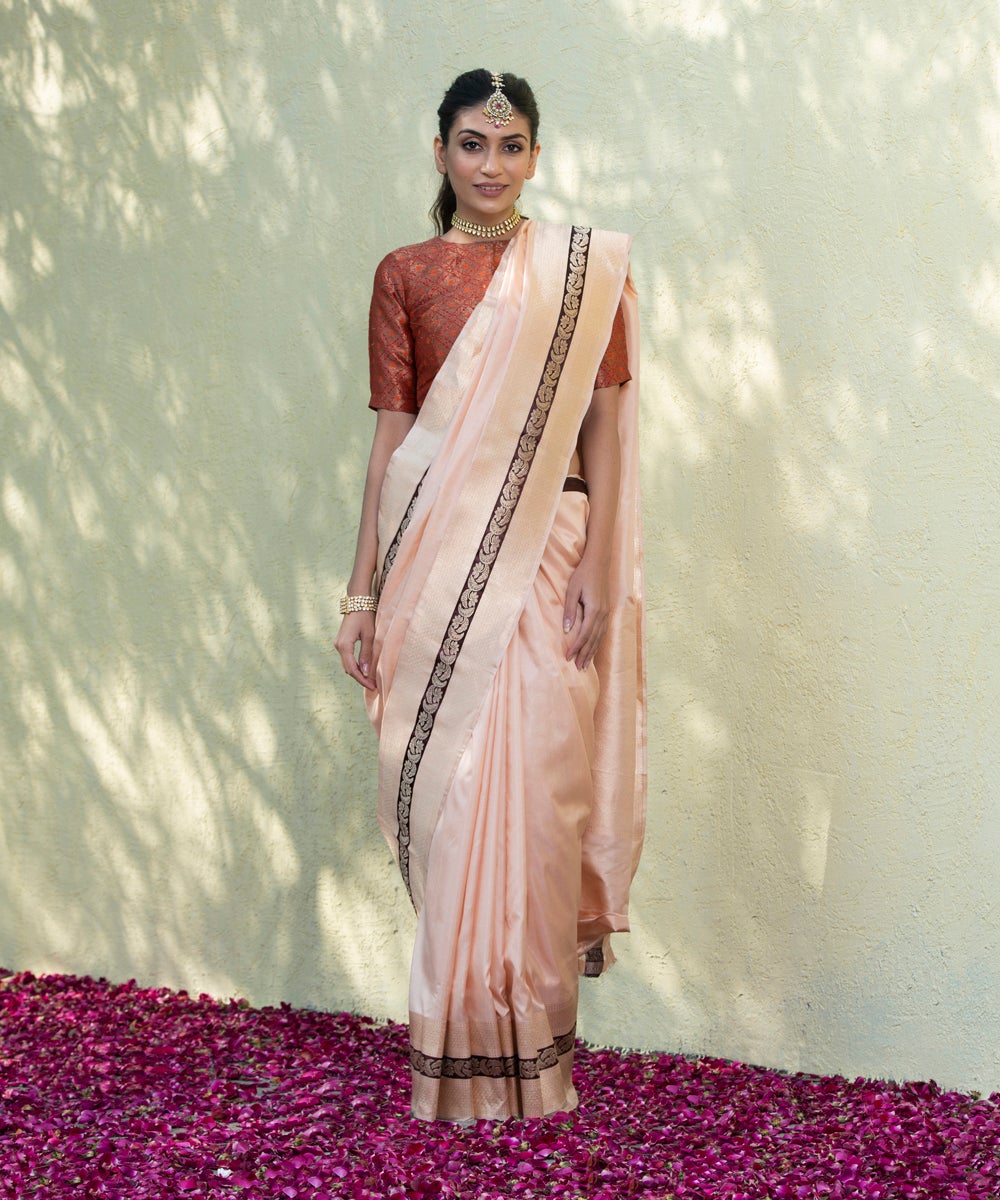 Peach_Handloom_Ektara_Katan_Silk_Banarasi_Saree_With_Dark_Brown_Satin_Border_WeaverStory_02