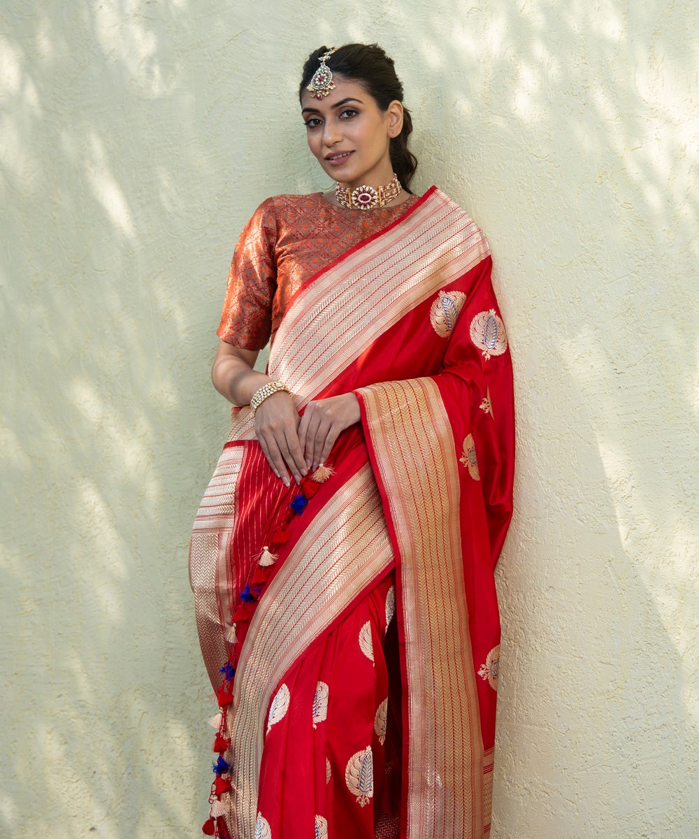 Red_Handloom_Katan_Silk_Banarasi_Saree_with_Kadhwa_Anaar_Boota_and_Broad_Gold_Zari_Border_WeaverStory_01