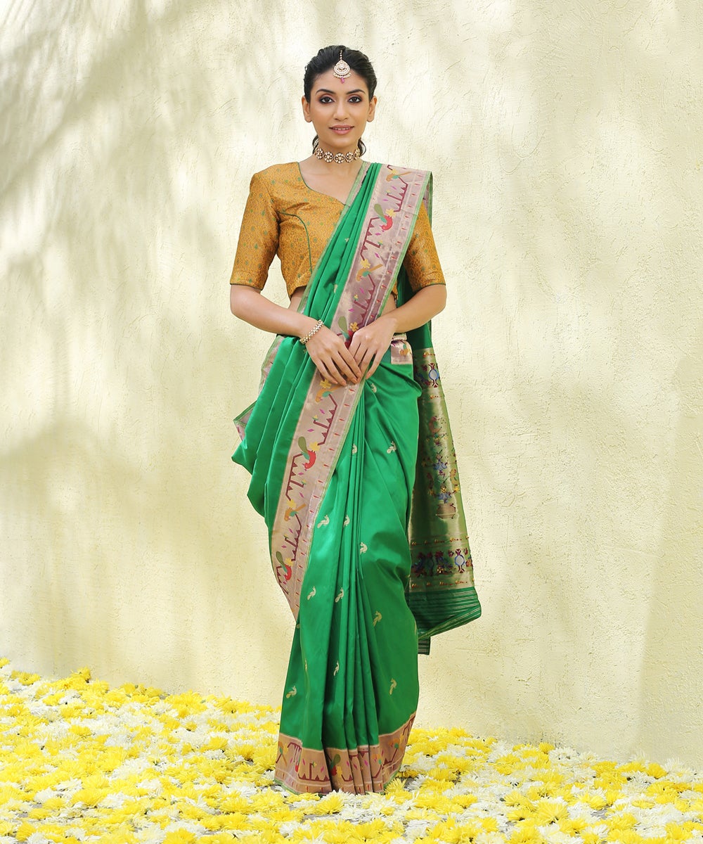 Handloom_Green_Peacock_Pure_Katan_Silk_Motif_Banarasi_Saree_With_Paithani_Pallu_WeaverStory_02