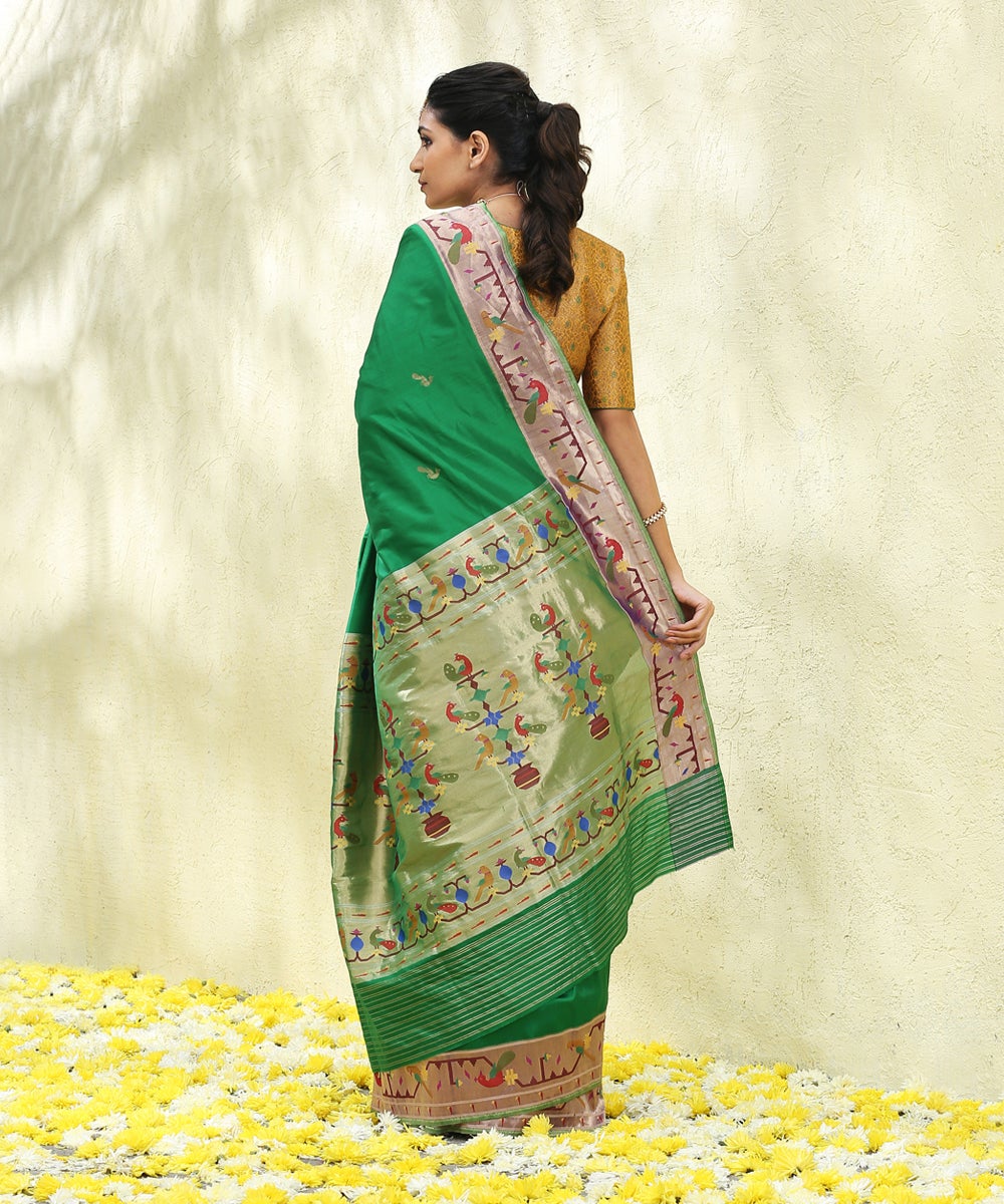 Handloom_Green_Peacock_Pure_Katan_Silk_Motif_Banarasi_Saree_With_Paithani_Pallu_WeaverStory_03