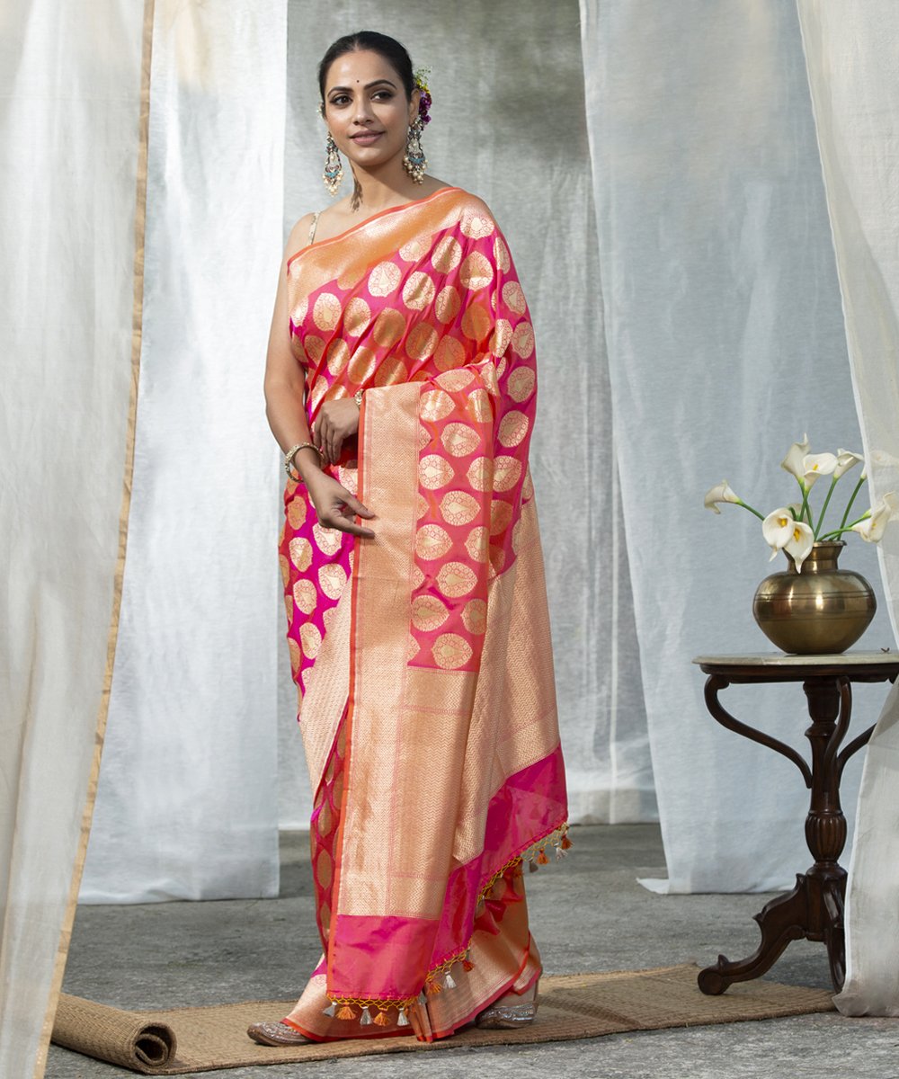 Handloom_Pink_Orange_Pure_Katan_Silk_Cutwork_Banarasi_Saree_with_Mor_Boota_WeaverStory_02