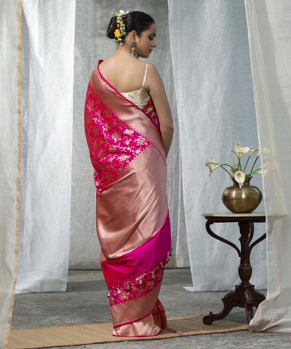 Pink_Handloom_Pure_Katan_Silk_Banarasi_Saree_with_Small_Cutwork_Jaal_WeaverStory_03