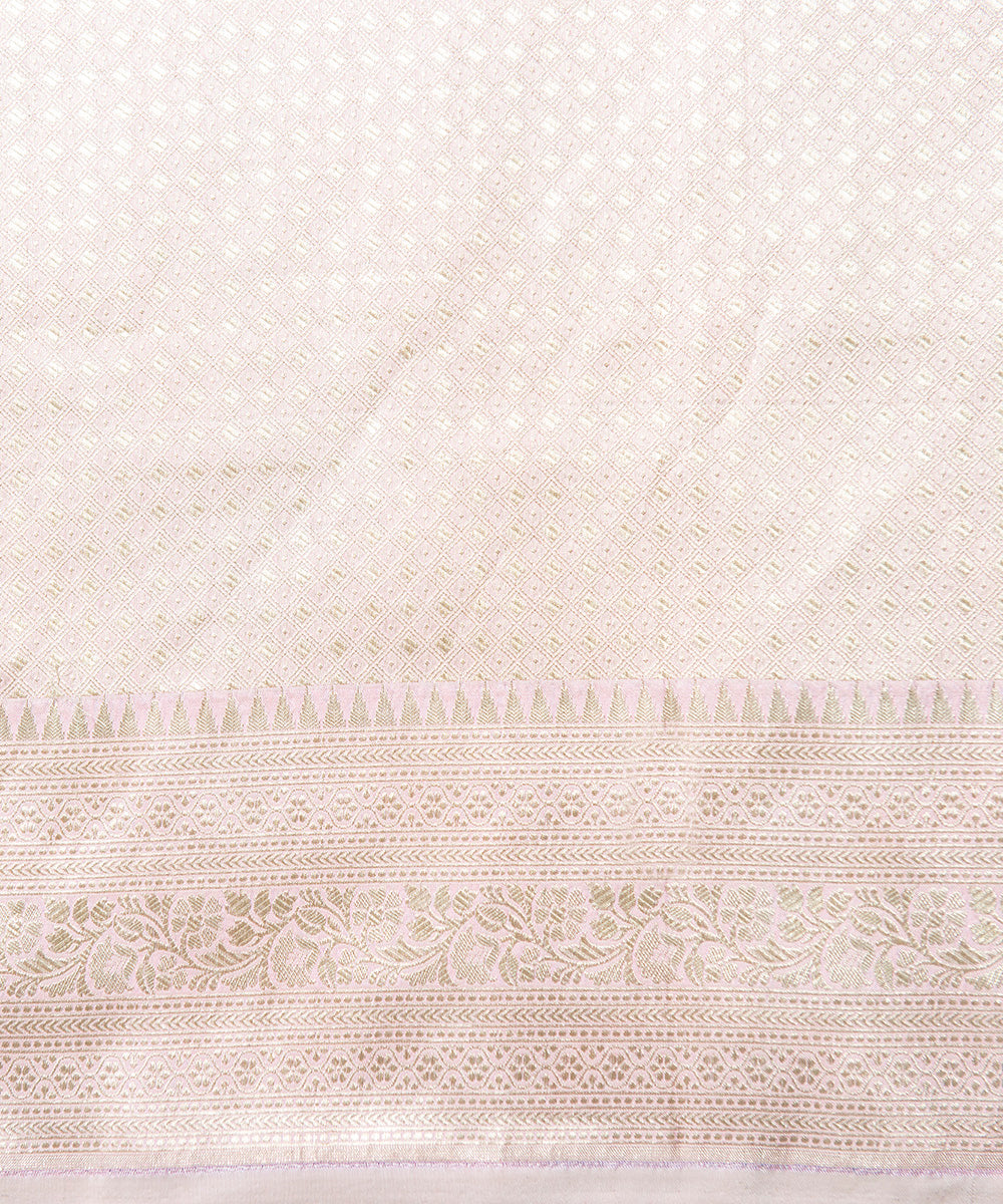 Light_Pink_Handloom_Pure_Katan_Silk_Banarasi_Saree_with_Diagonal_Cutwork_Checks_WeaverStory_05