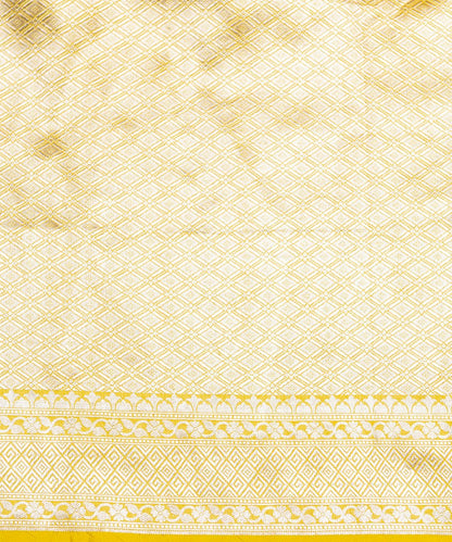 Handloom_Yellow_Pure_Katan_Silk_Cutwork_Banarasi_Saree_with_Diagonal_Bel_WeaverStory_05