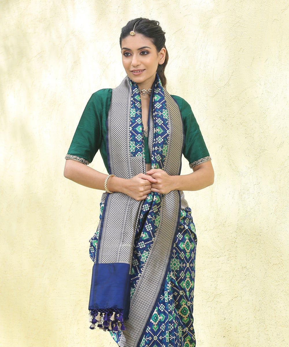 Handloom_Blue_And_Green_Twin_Katan_Silk_Warp_Reshmi_Banarasi_Patola_Saree_WeaverStory_01