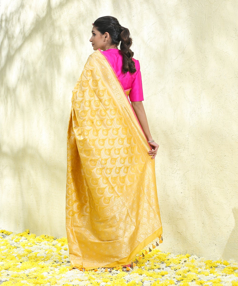 Turmeric_Yellow_Handloom_Pure_Katan_Silk_Cutwork_Banarasi_Saree_with_Sona_Rupa_Jangla_WeaverStory_03