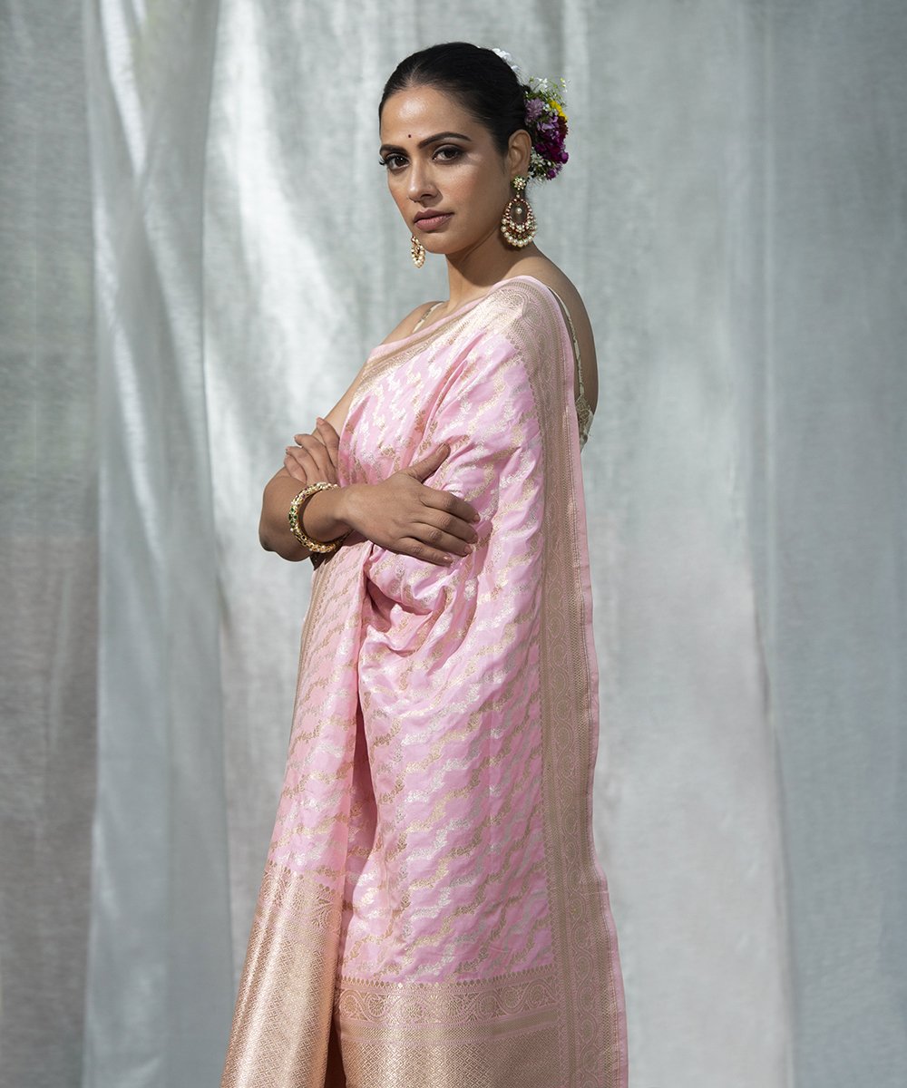 Baby_Pink_Handloom_Pure_Katan_Silk_Banarasi_Saree_with_Diagonal_Gold_and_Silver_Zari_Bel_WeaverStory_01