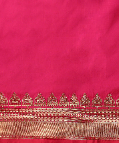 Handloom_Rani_Pink_Pure_Katan_Silk_Banarasi_Saree_With_Small_Border_And_Booti_WeaverStory_05