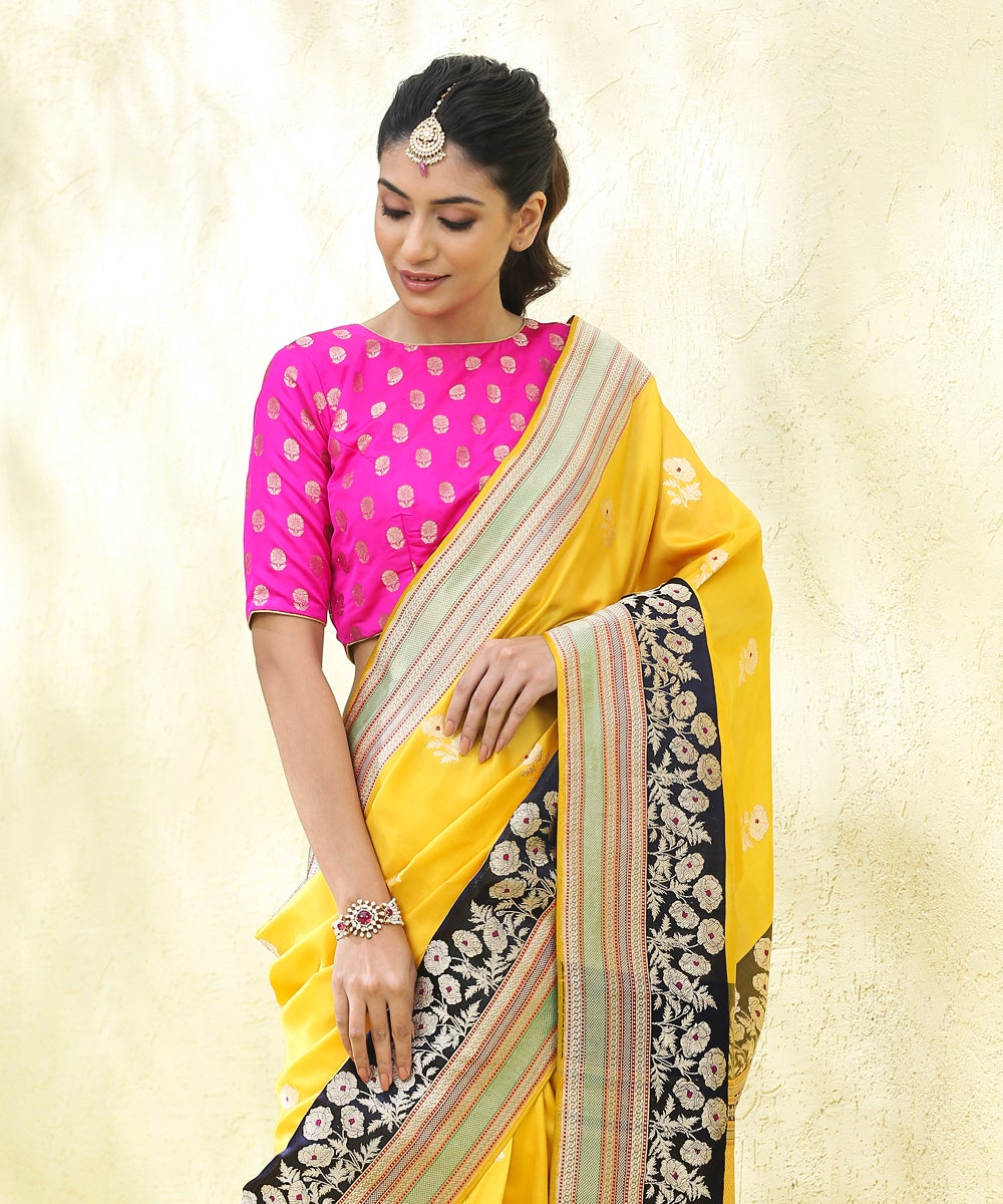 Yellow_Handloom_Pure_Katan_Silk_Banarasi_Saree_With_Blue_And_Red_Multicolor_Border_WeaverStory_01