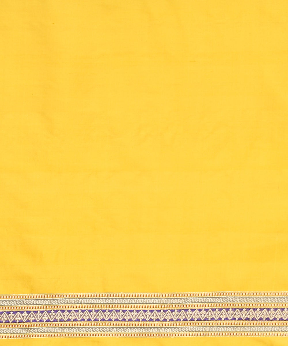 Yellow_Handloom_Pure_Katan_Silk_Banarasi_Saree_With_Blue_And_Red_Multicolor_Border_WeaverStory_05