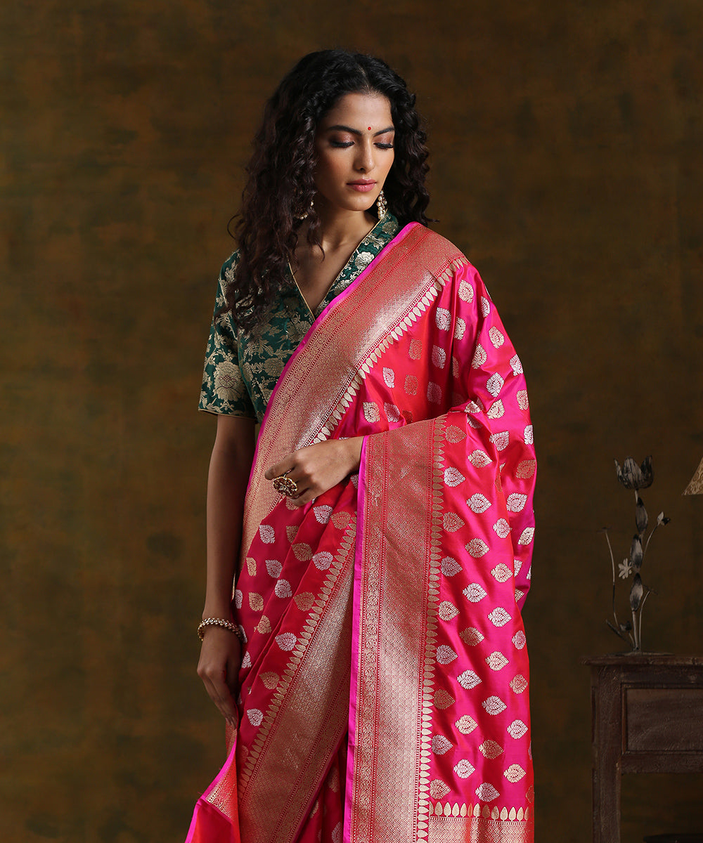 Handloom_Hot_Pink_Pure_Katan_Silk_Banarasi_Saree_Sona_Rupa_Zari_Kadhwa_Booti_WeaverStory_01