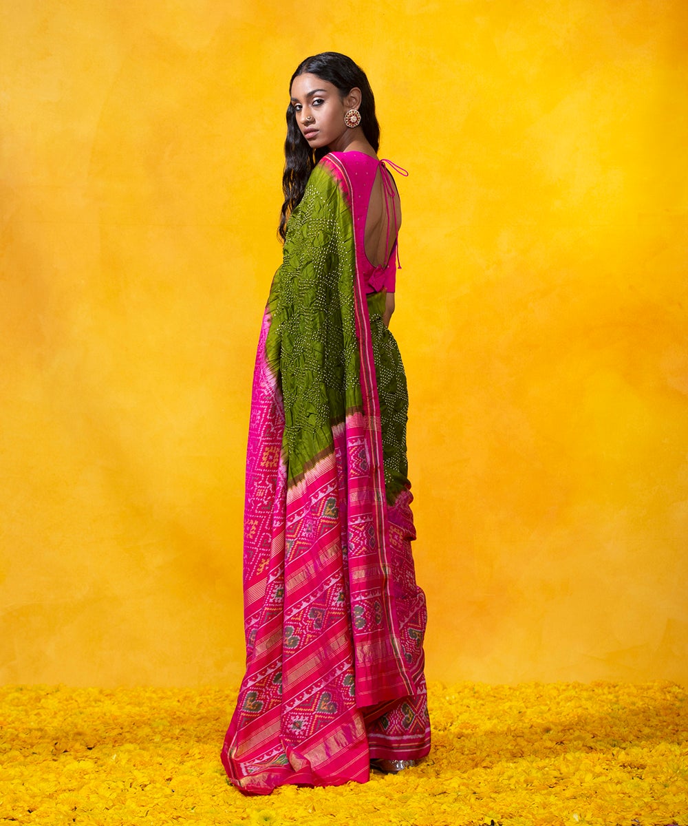 Henna_Green_Handloom_Mulberry_Silk_Bandhani_Saree_With_Pink_Patola_Border_WeaverStory_02