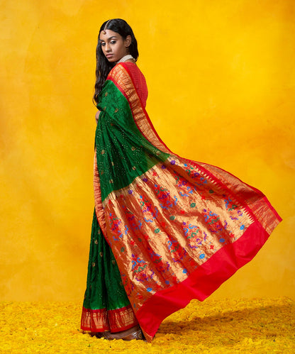 Handloom_Green_Paithani_Mulberry_Silk_Bandhani_Saree_With_Red_Border_WeaverStory_03