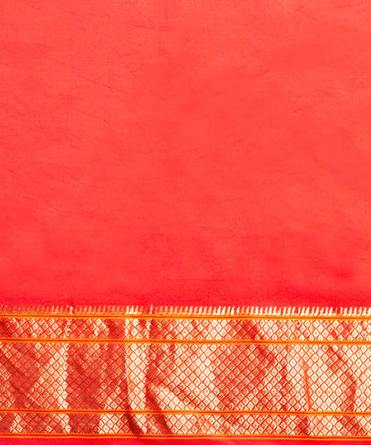 Handloom_Green_Paithani_Mulberry_Silk_Bandhani_Saree_With_Red_Border_WeaverStory_05