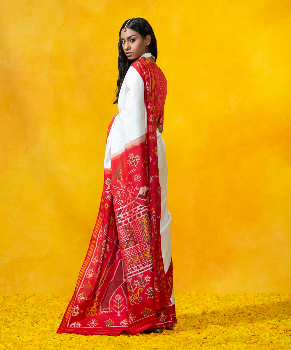 White_Handloom_Mulberry_Silk_Patola_Saree_With_Red_Border_and_Pallu_with_Elephant_Motif_WeaverStory_03