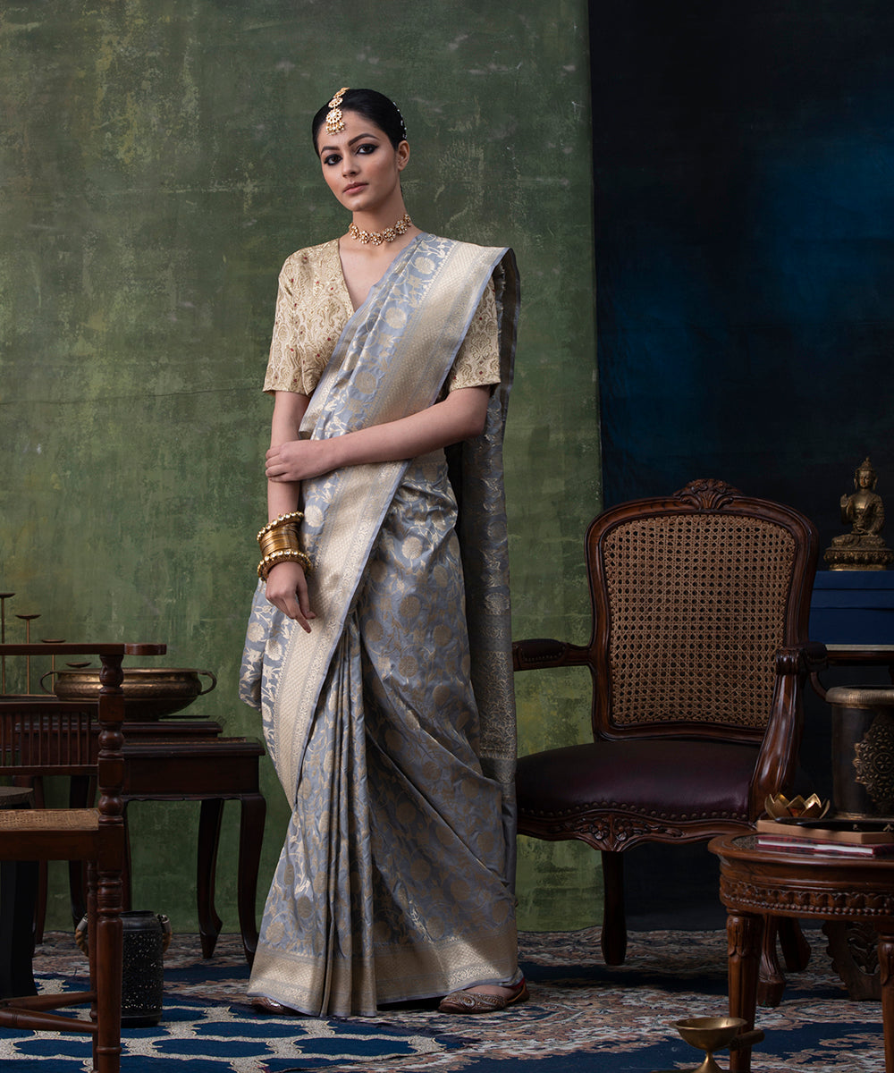 Handloom_Grey_Pure_Katan_Silk_Banarasi_Saree_With_Gold_Zari_Jaal_And_Maroon_Blouse_WeaverStory_02