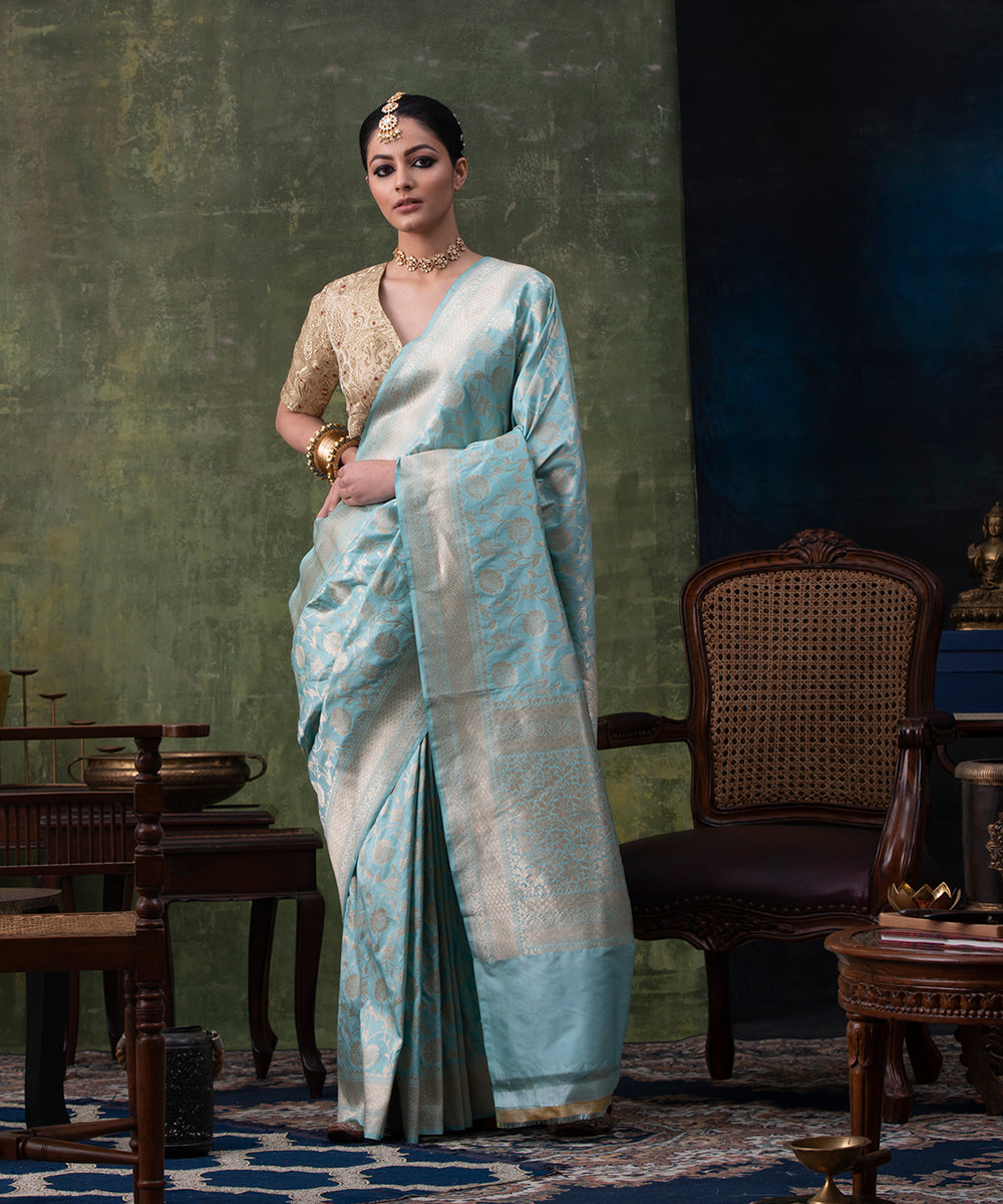 Light_Blue_Handloom_Pure_Katan_Silk_Banarasi_Saree_With_Gold_Zari_Jaal_And_Yellow_Blouse_WeaverStory_02