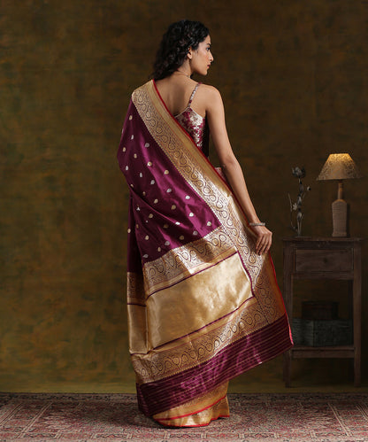 Wine_Handloom_Pure_Katan_Silk_Banarasi_Saree_with_Kadhwa_Booti_Saree_With_Gold_And_Silver_Zari_WeaverStory_03