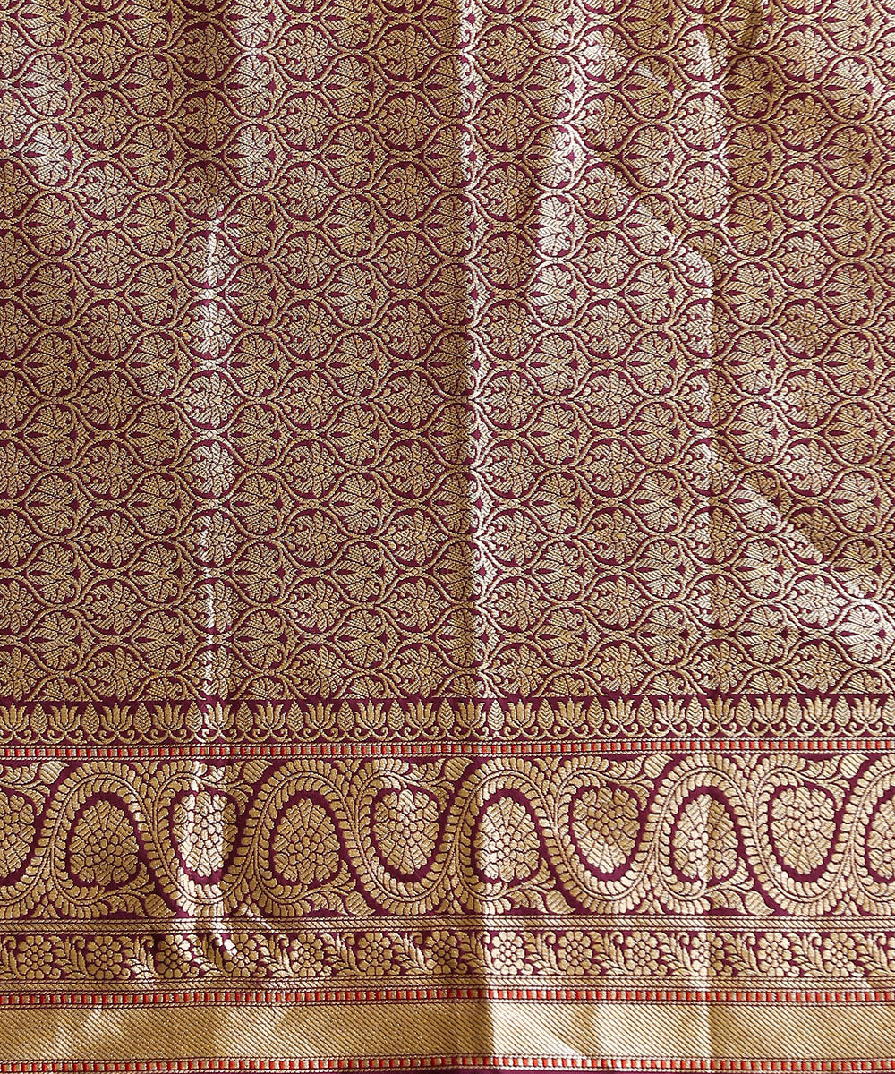 Wine_Handloom_Pure_Katan_Silk_Banarasi_Saree_with_Kadhwa_Booti_Saree_With_Gold_And_Silver_Zari_WeaverStory_05