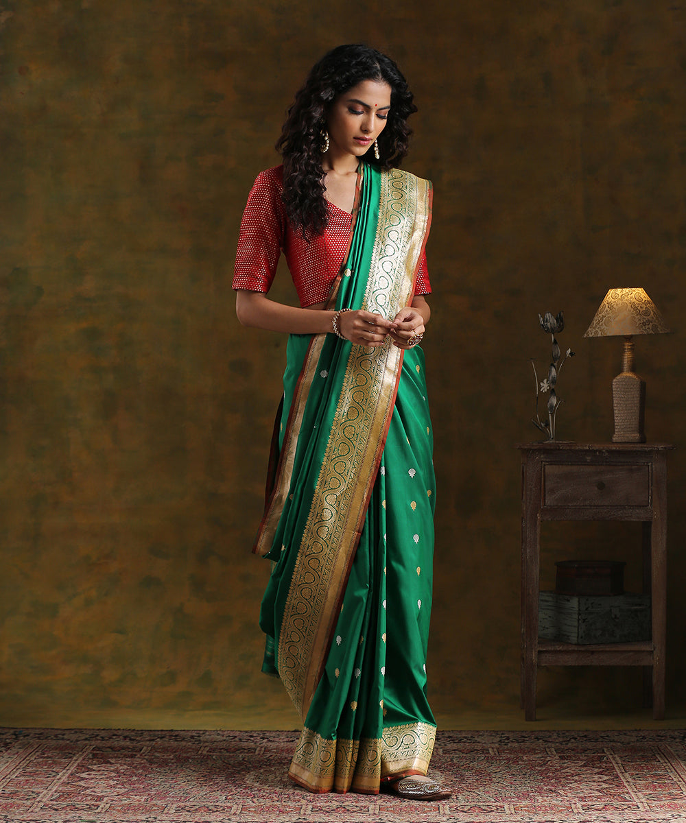 Handloom_Green_Pure_Katan_Silk_Banarasi_Saree_Kadhwa_Booti_Saree_With_Gold_And_Silver_Zari_WeaverStory_02