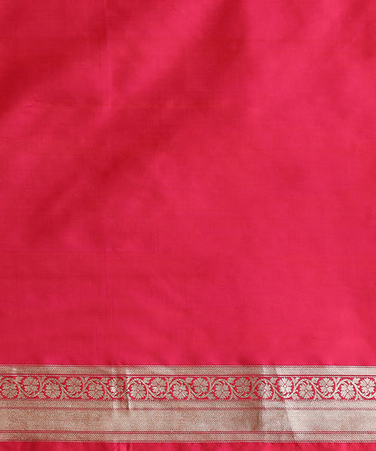 Pink_And_Red_Dual_Tone_Handloom_Pure_Katan_Silk_with_Asharfi_Booti_Banarasi_Saree_WeaverStory_05