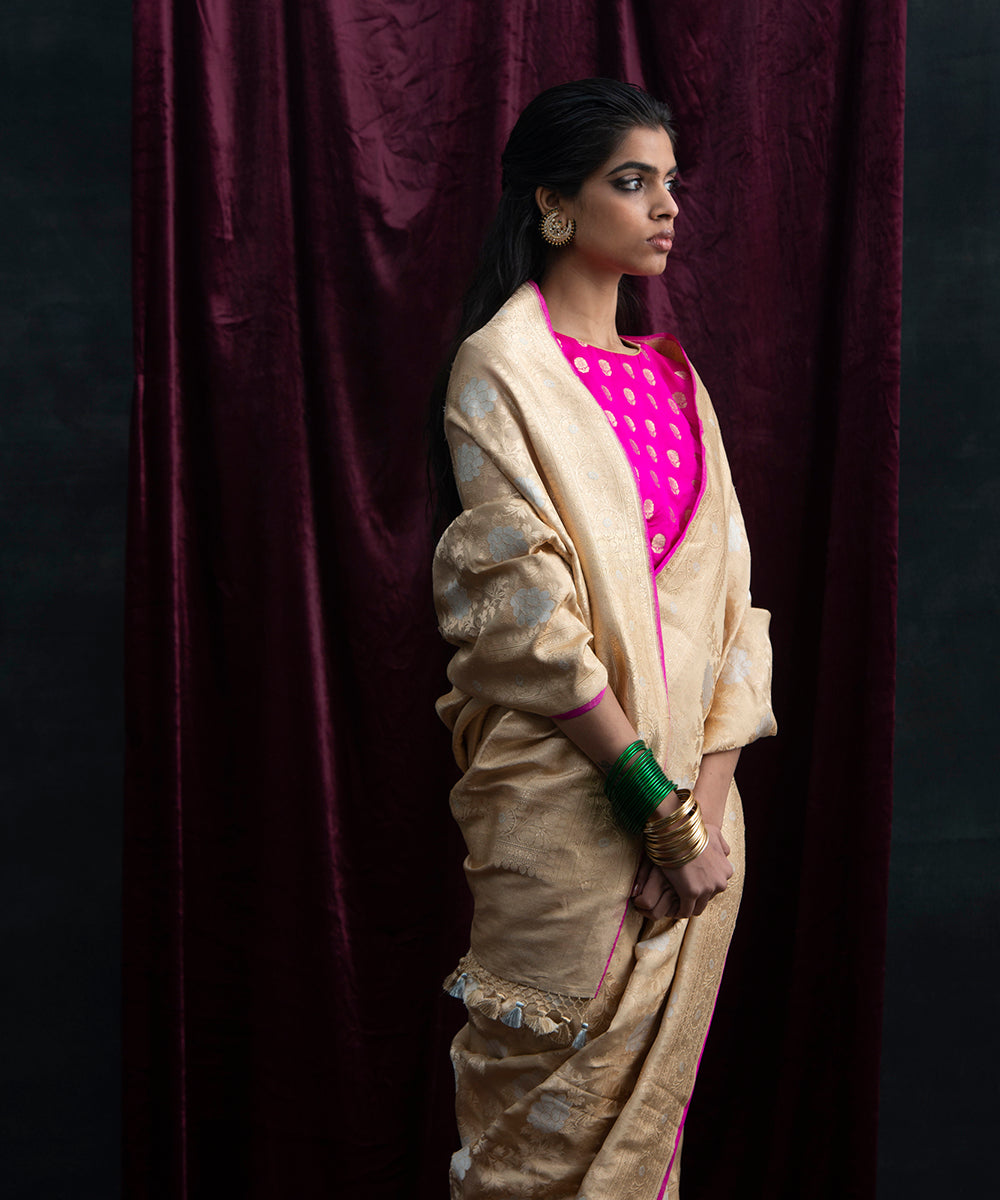 Gold_Handloom_Tissue_Silk_Banarasi_Saree_with_Weft_Angoor_Jangla_WeaverStory_01