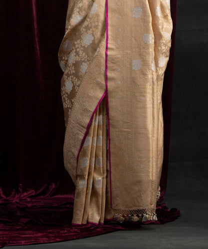 Gold_Handloom_Tissue_Silk_Banarasi_Saree_with_Weft_Angoor_Jangla_WeaverStory_04
