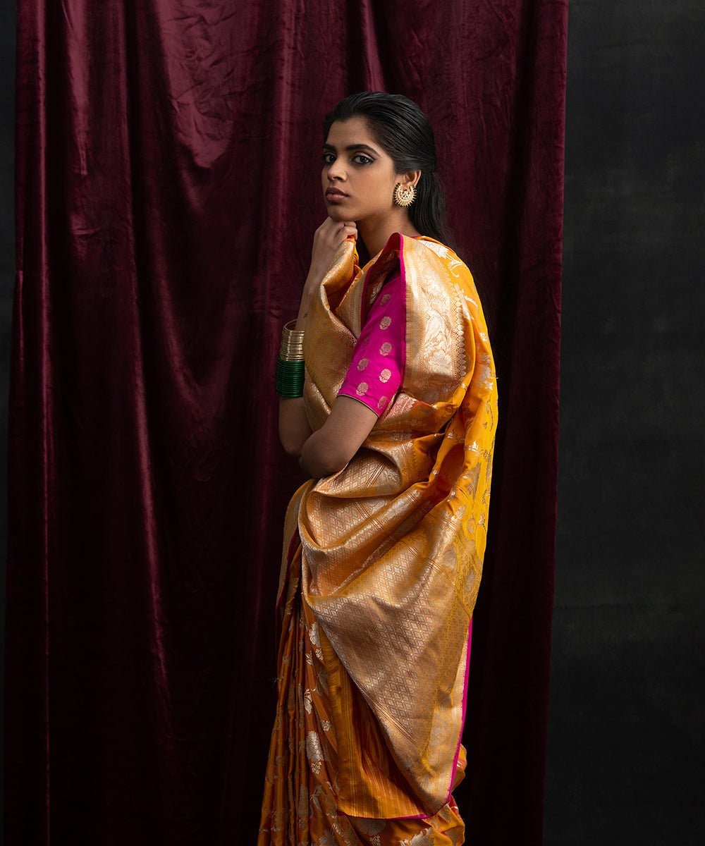 Gold_Handloom_Kadhwa_Jangla_Pure_Katan_Silk_Banarasi_Saree_With_Pink_Selvedge_WeaverStory_01