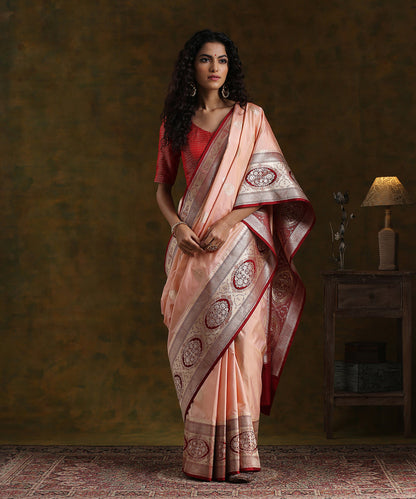 Peach_Handloom_Pure_Katan_Silk_Kadhwa_Booti_Banarasi_Saree_With_Red_Border_WeaverStory_02