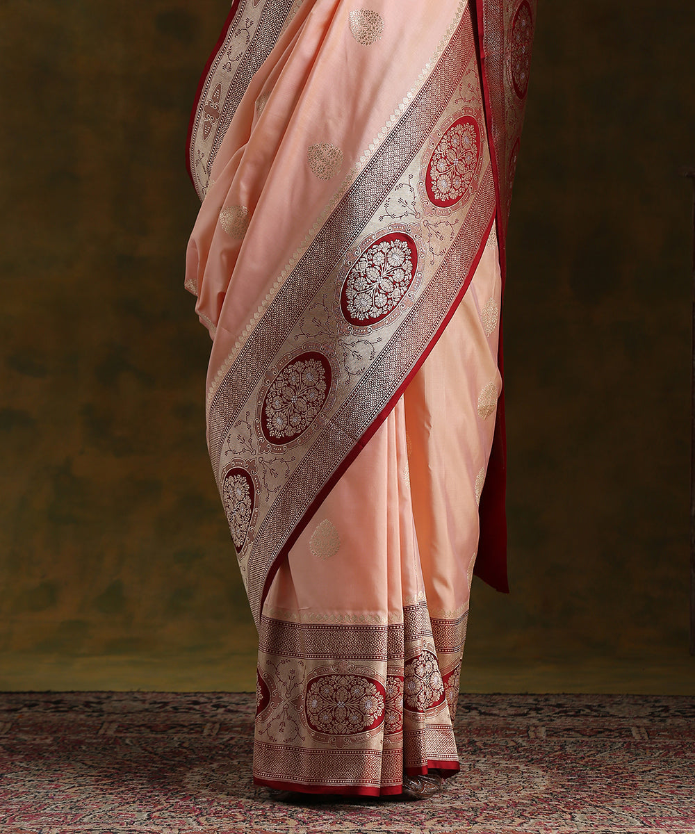 Peach_Handloom_Pure_Katan_Silk_Kadhwa_Booti_Banarasi_Saree_With_Red_Border_WeaverStory_04