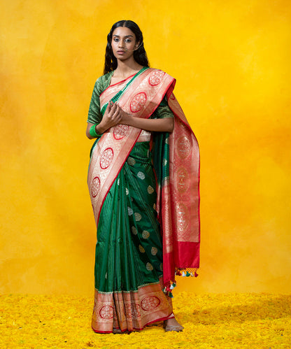 Green_Handloom_Pure_Katan_Silk_Kadhwa_Booti_Banarasi_Saree_With_Red_Border_WeaverStory_02